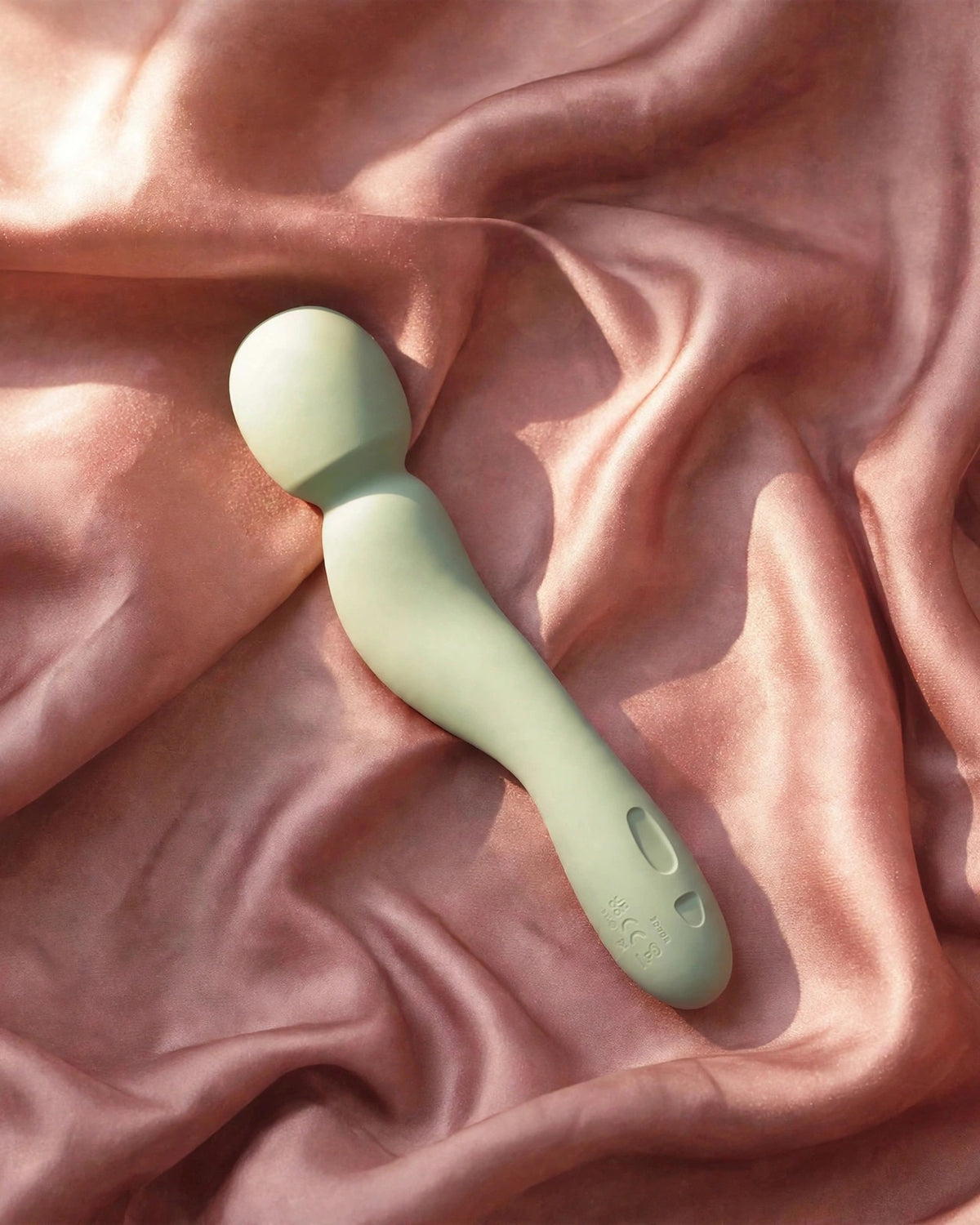 Dame Com Wand Vibrator · Sage