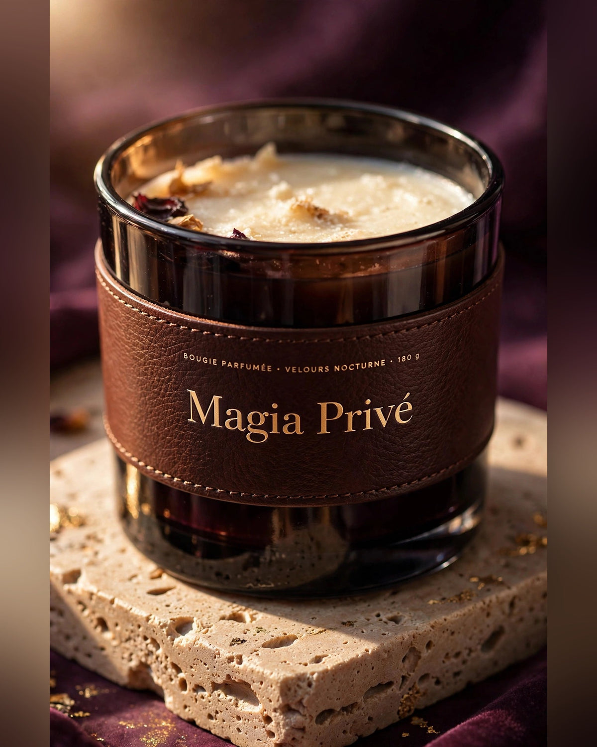 Je Joue Scented Candle · Luxury Leather · 160 g