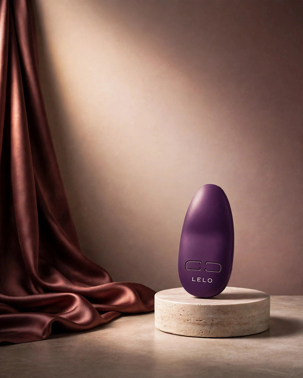 LILY 3 de LELO · Ciruela oscura