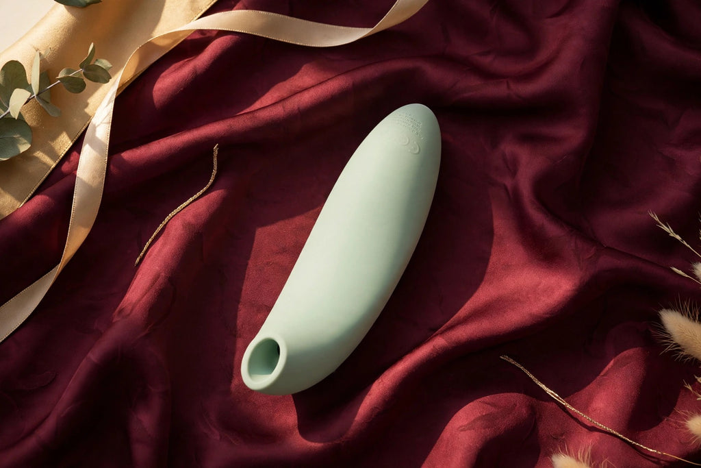 We-Vibe Melt 2 — flatlay view
