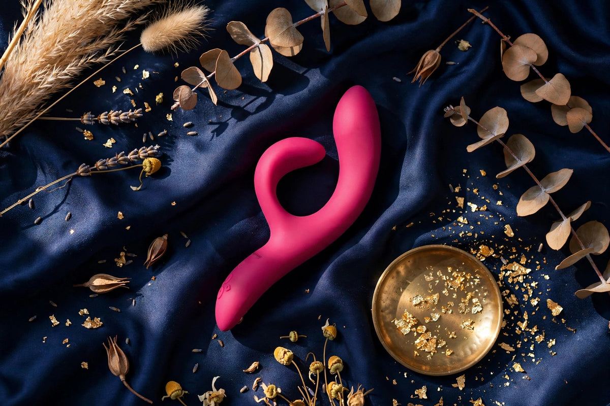 We-Vibe Nova 2 — flatlay view